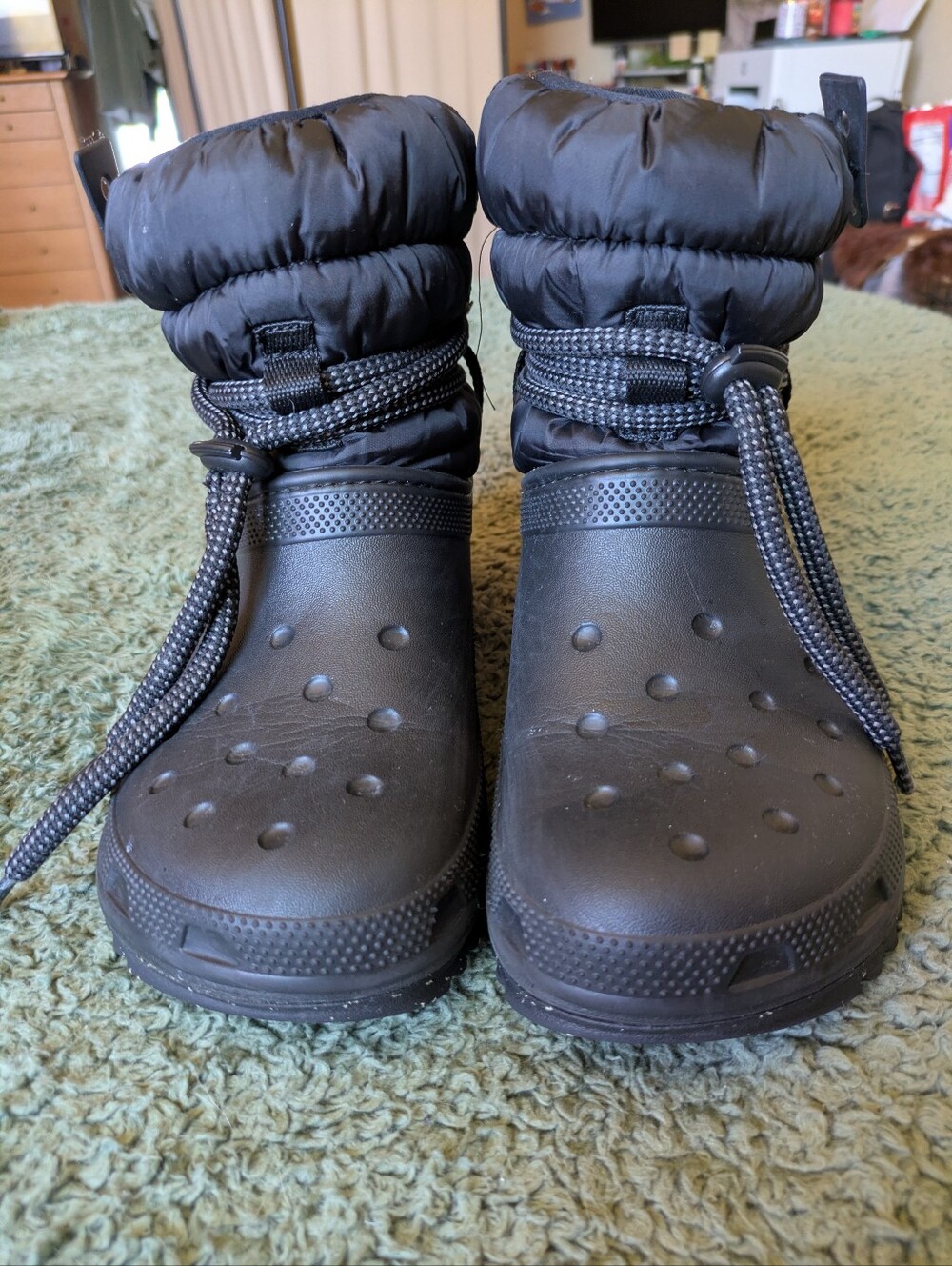 Crocs Neopuff Black Size 7 - Picture 4 of 11